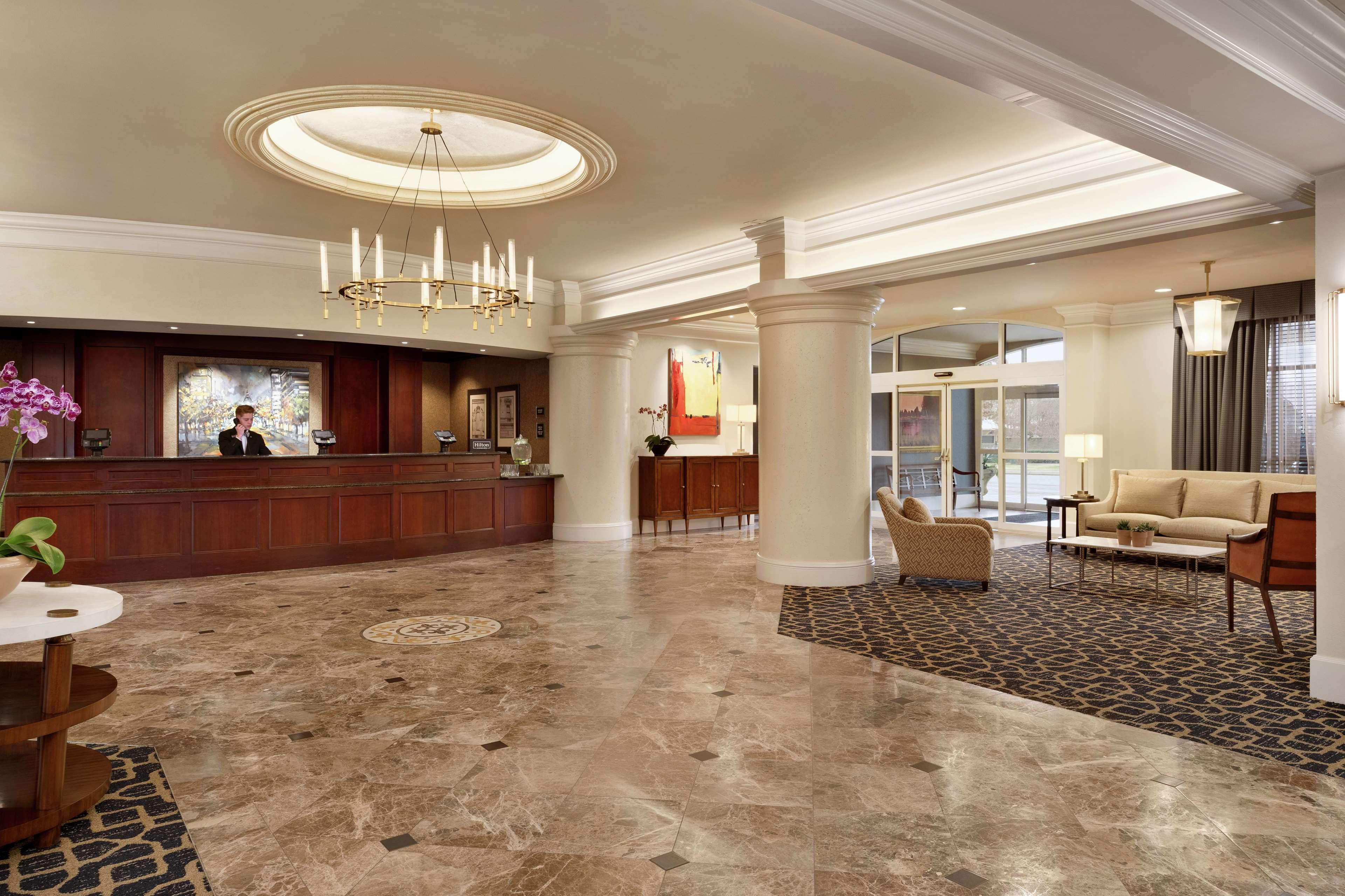 Hilton Columbia Center Hotel Exterior foto